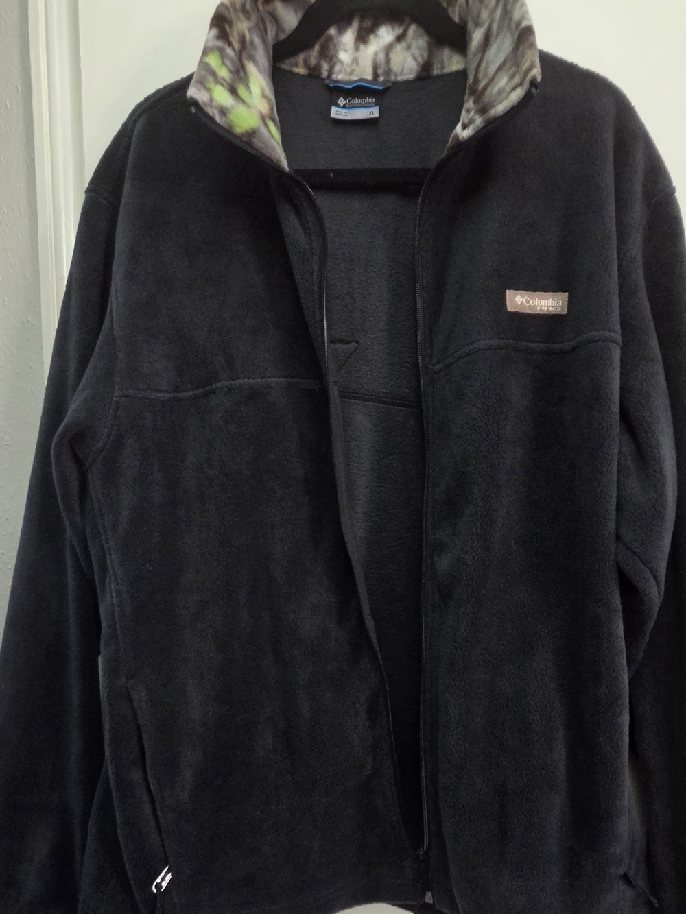 Columbia Men's Black Fleece Full-Zip Jacket